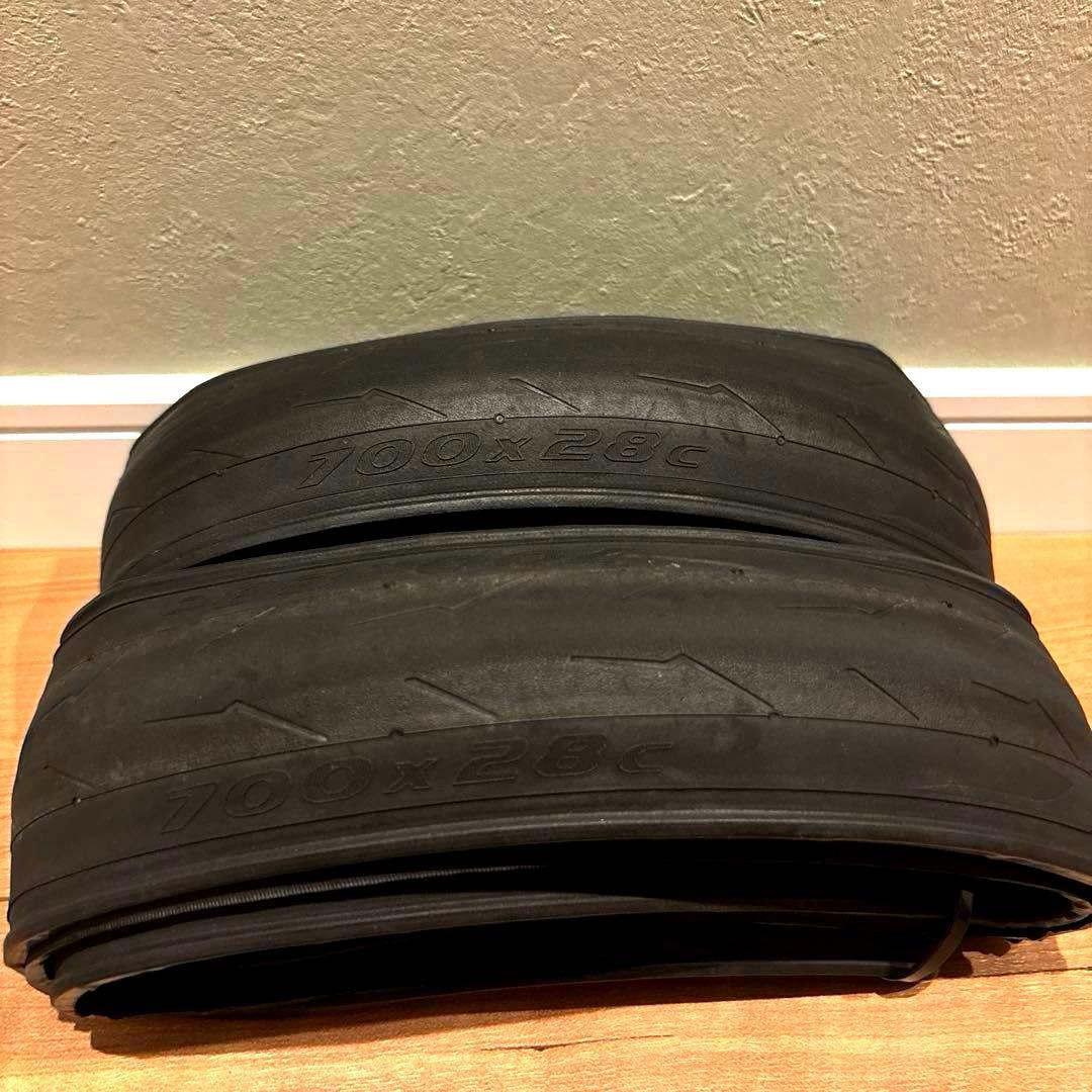 P ZERO™ RACE TLR RS チューブレスタイヤ 28c 2本セット