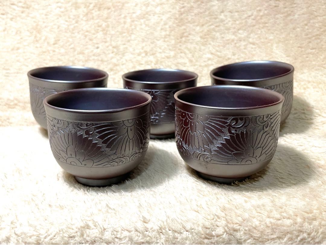 松風作 湯呑揃 共箱 以さむ刻 総彫 刷毛目 萬古焼 名工