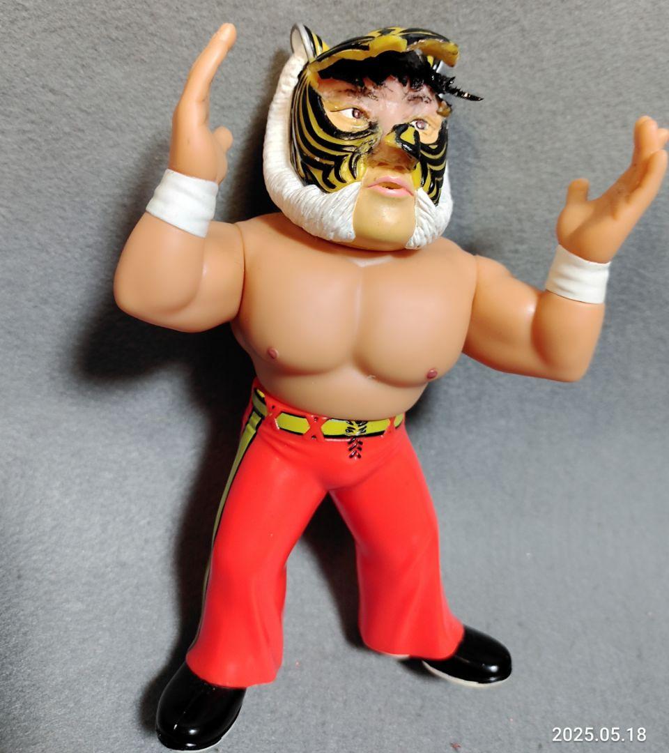 4代目タイガーマスク マスク剥ぎ 素顔見え カスタムソフビ HAO絶版 覆面剥ぎ