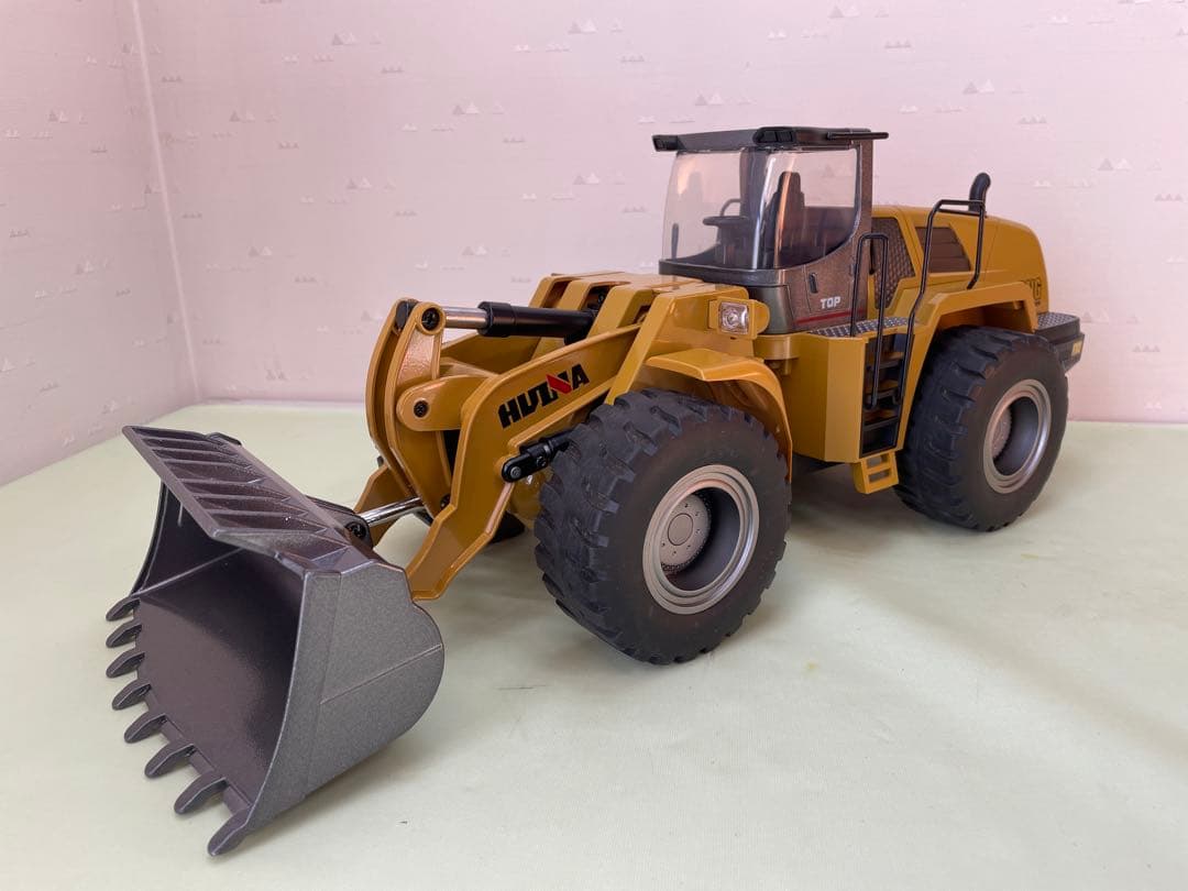 HUINA1583ホイールローダー リモコン付き