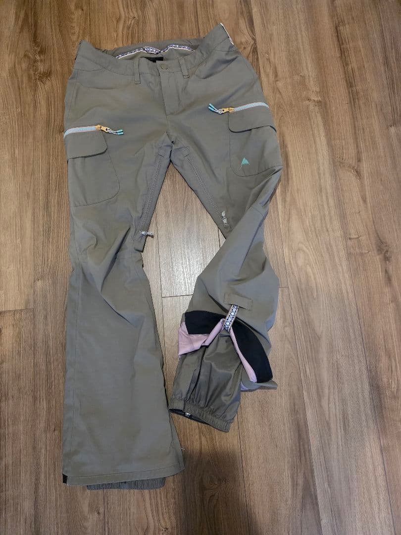 Burton Gloria Gore-Tex ウィメンズ Mサイズ