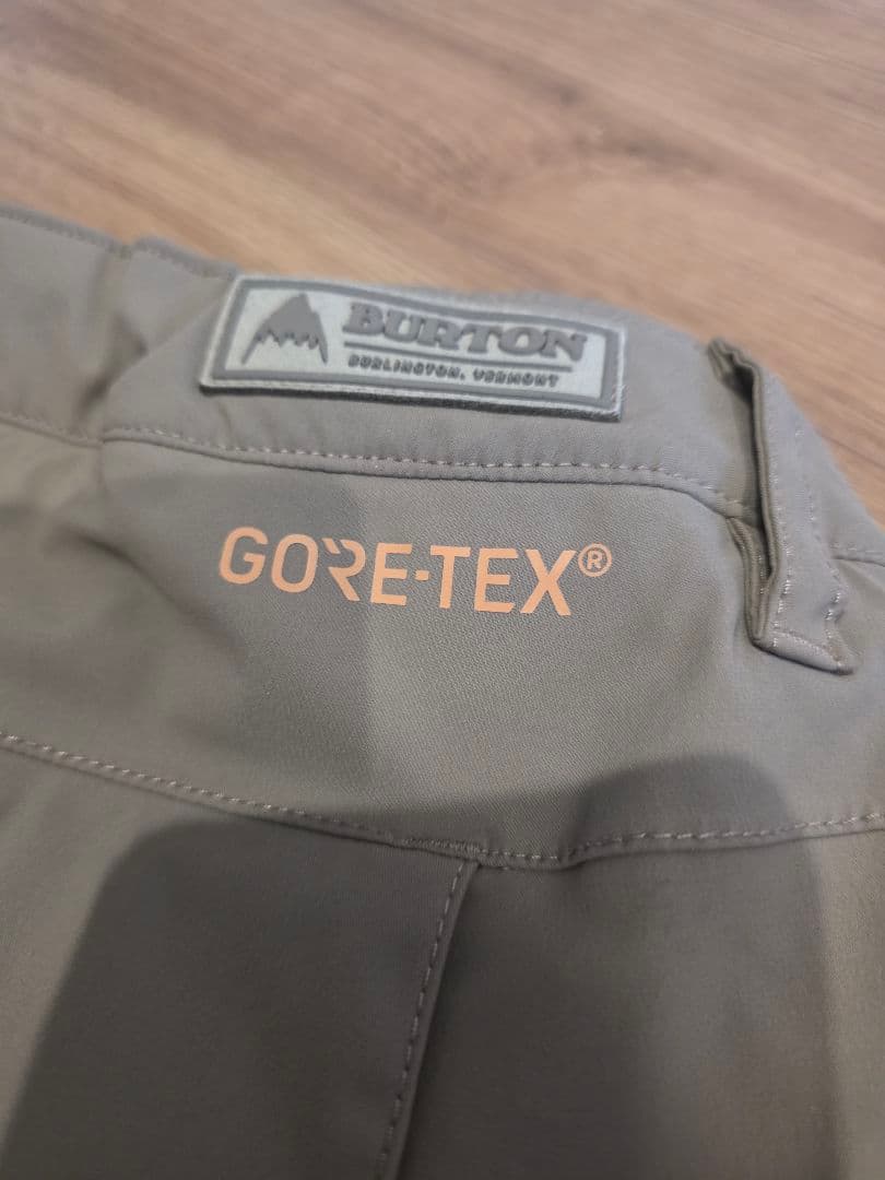 Burton Gloria Gore-Tex ウィメンズ Mサイズ