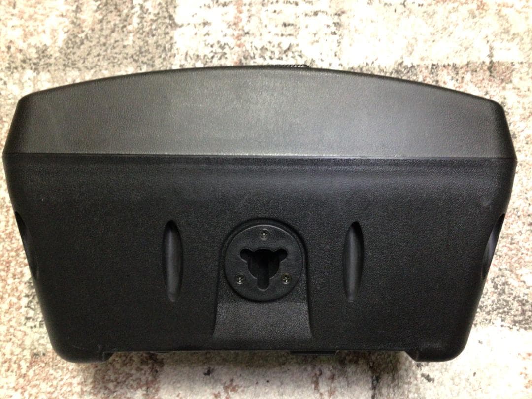 CLASSIC PRO / MoniOne ポータブルPAスピーカー