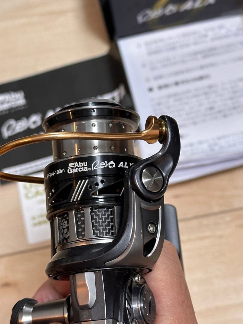 Abu Garcia Revo ALX 1000s THETA スピニングリール