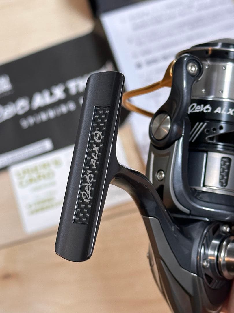 Abu Garcia Revo ALX 1000s THETA スピニングリール