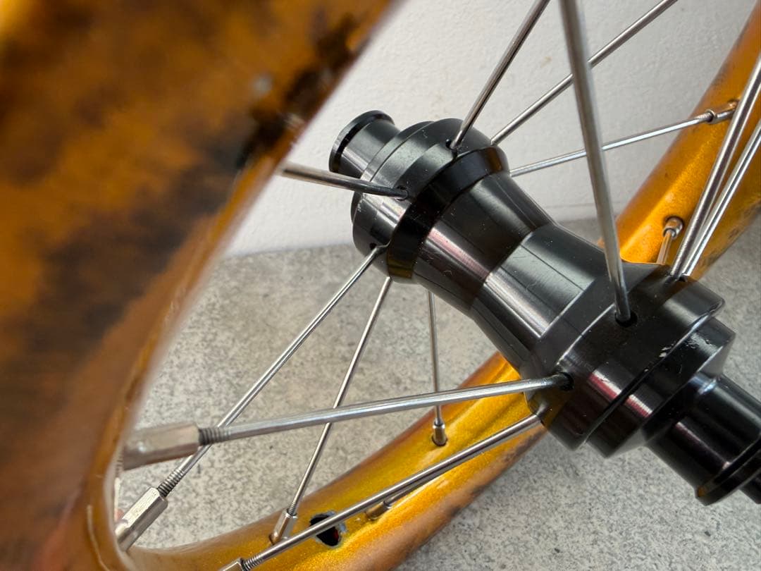 【中古】マッハビット　V3 カーボンリム　16スポーク　カスタムリム　ランバイク