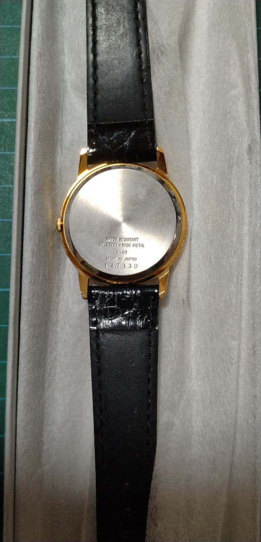 希少　千と千尋の神隠し 腕時計　未使用稼働中