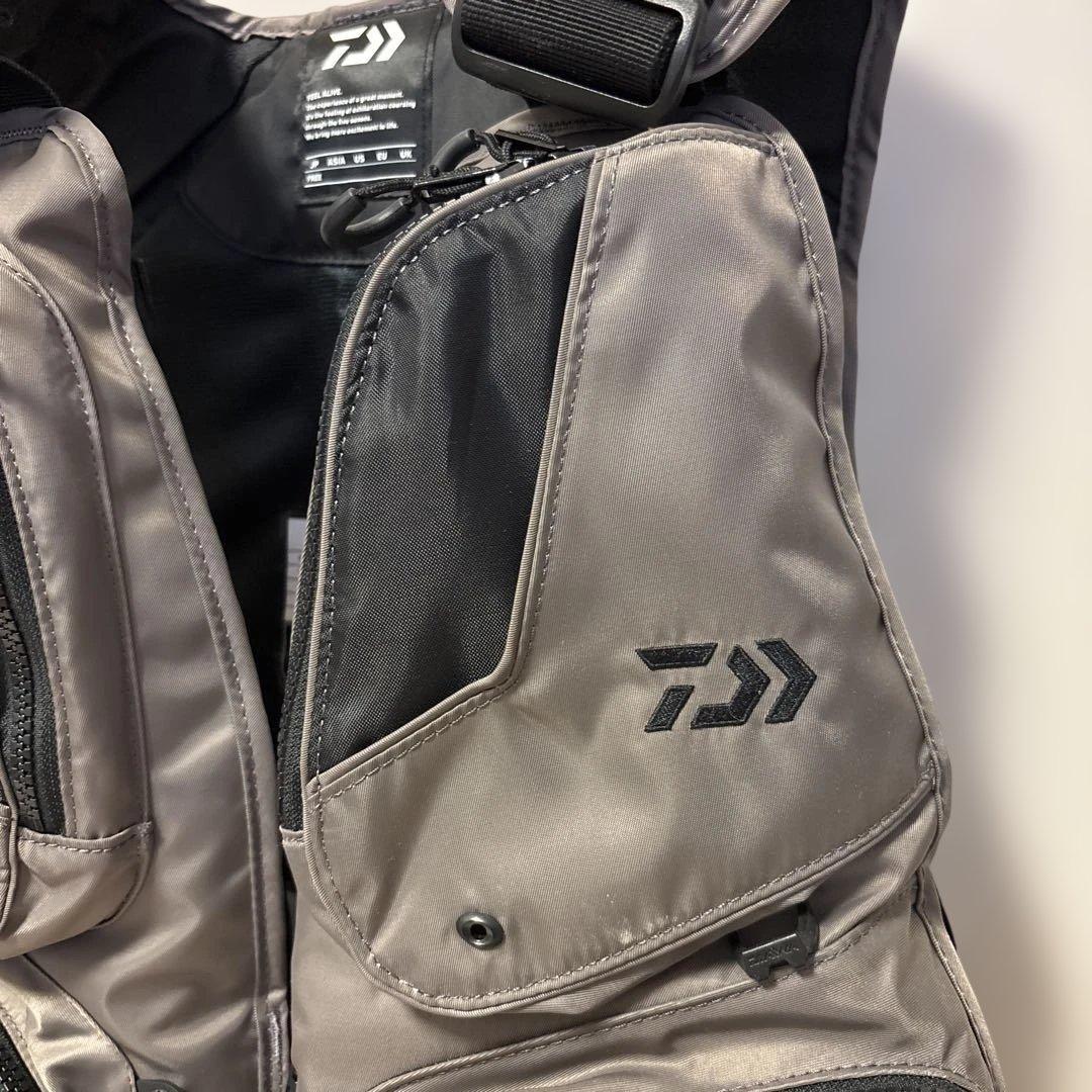 ダイワ　フローティングジャケット