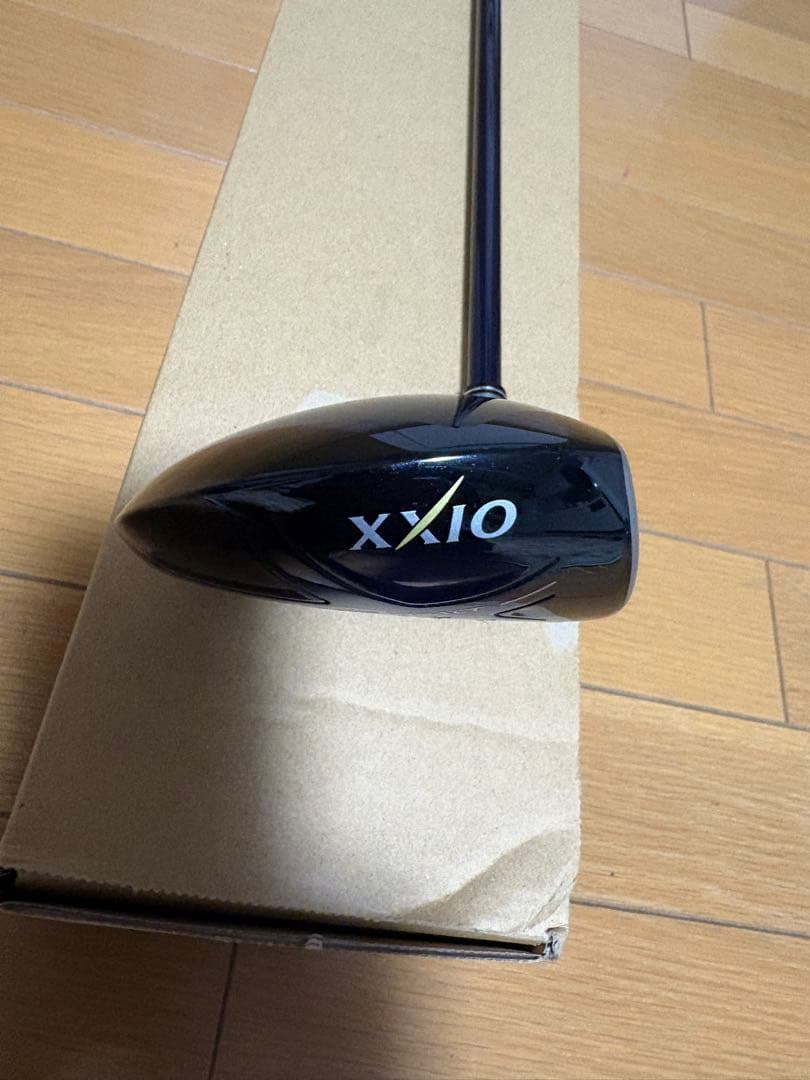 ゼクシオ10フェアウェイウッド3番（15度）Rフレックス ヘッドカバー付き