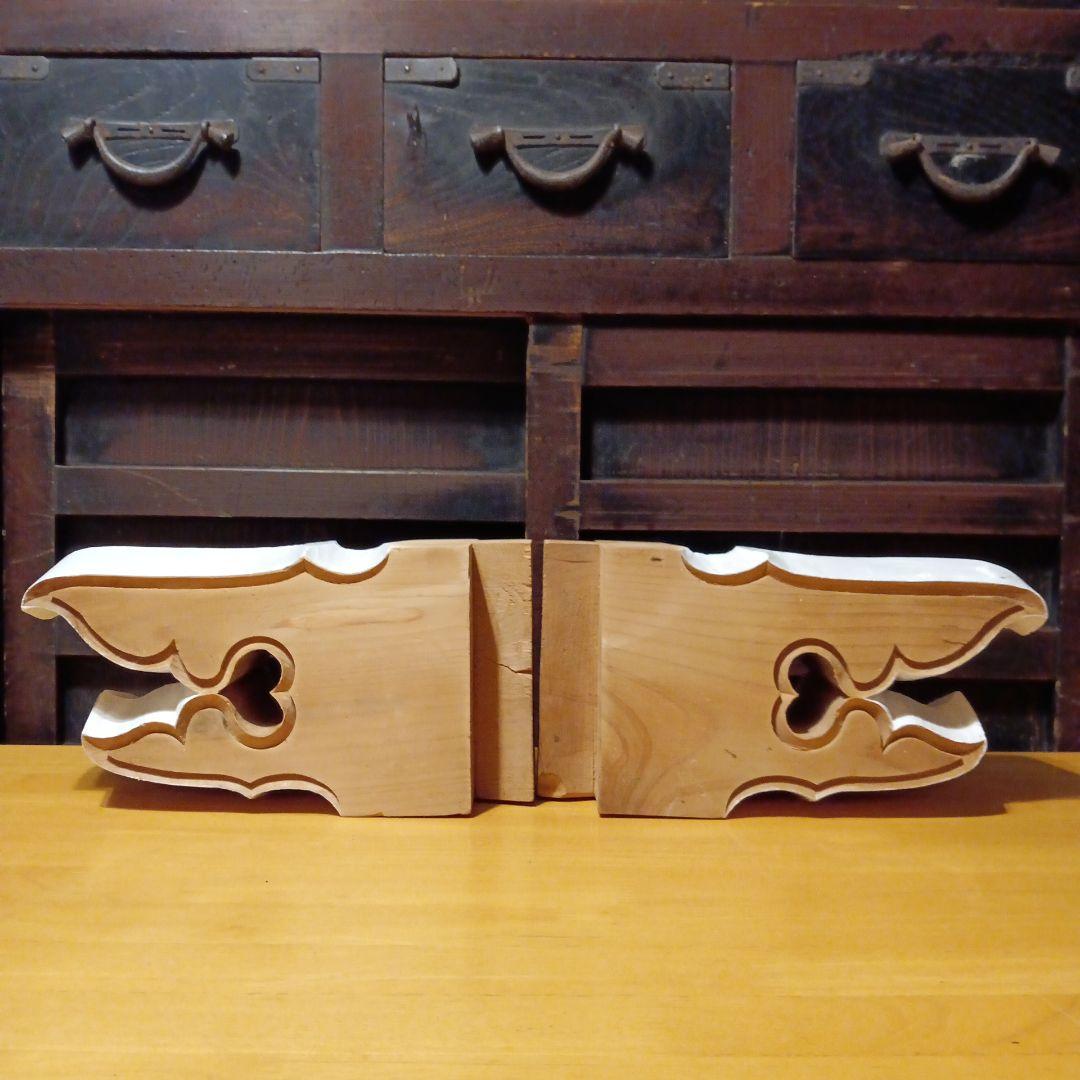 寺院建築の細部、彫刻木材、華麗な金具 オブジェ　アンティーク