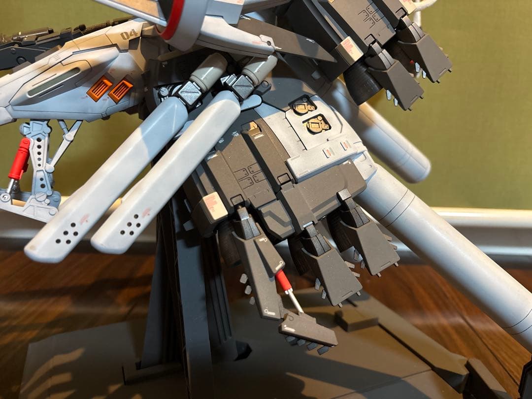 MG PLAN303Eディープストライカー 塗装済み完成品　スプリッター迷彩