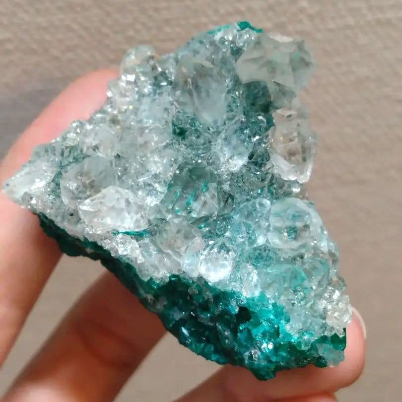 クォーツ　ダイオプテーズ　コンゴ産　鉱物　標本　原石