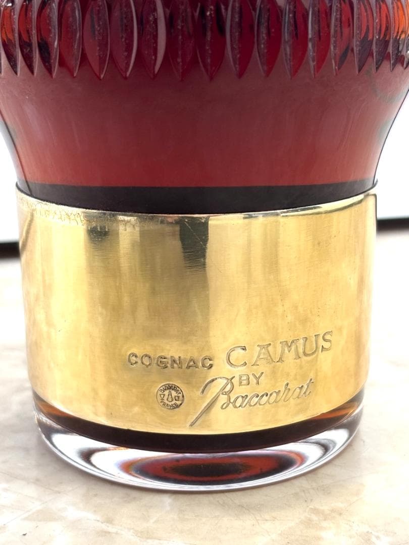 カミュ CAMUS シルバー トップ バカラボトル 700ml コニャック