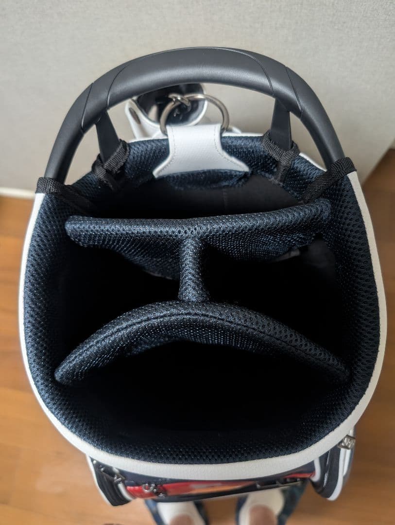 TaylorMade TJ083キャディバッグ ホワイト/ネイビー/レッド