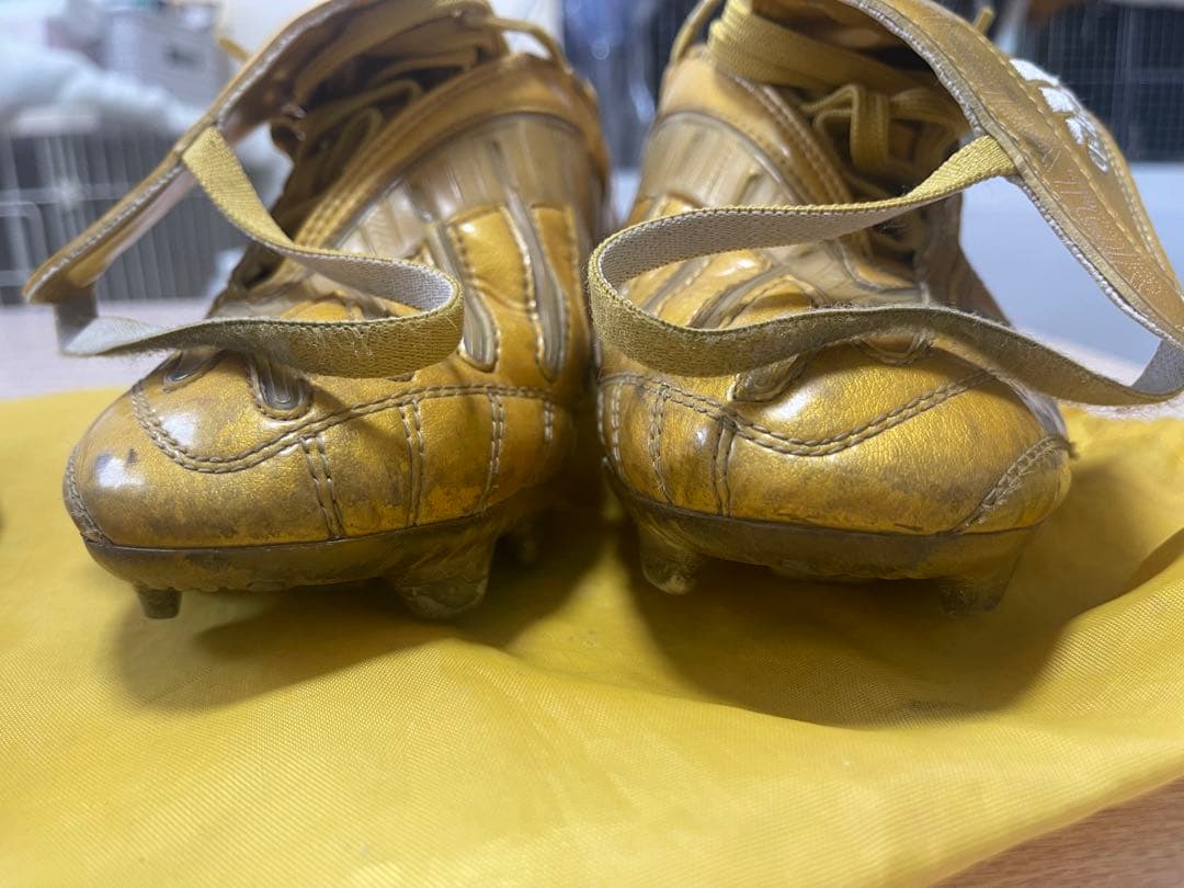 値下セール中【廃盤激レア】adidas プレデターパワースワーブ　金×白