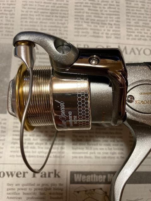 【極美品・完動品】SHIMANO ツインパワー 2500mgs