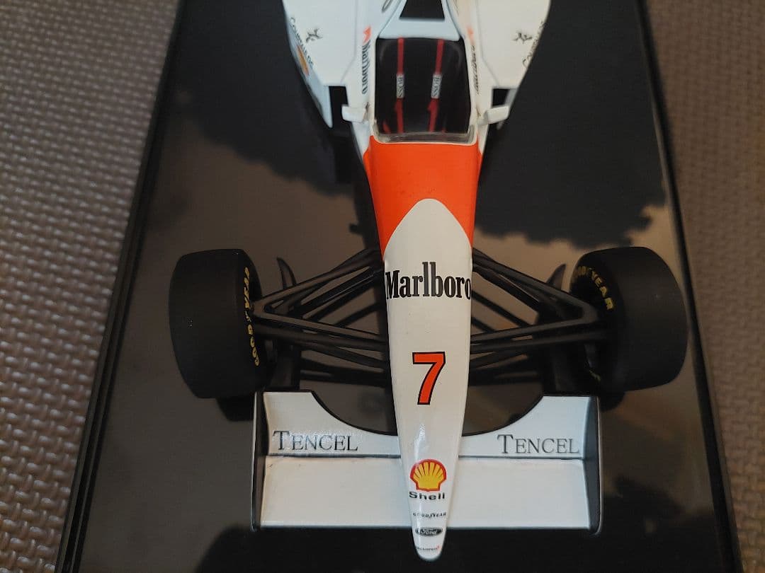 1/18 PMA　マクラーレン　MP4/8　M.ハッキネン　Marlboloロゴ