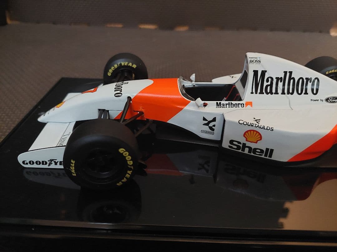 1/18 PMA　マクラーレン　MP4/8　M.ハッキネン　Marlboloロゴ