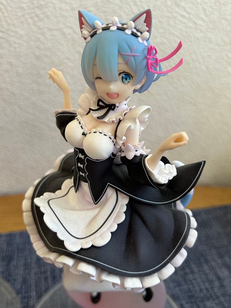 Re:ゼロから始める異世界生活のフィギュア、エミリアとレムのセット