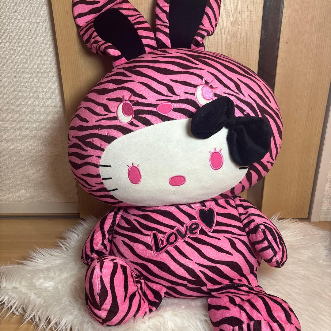 カラフルバニー　ゼブラ柄　キティ 特大　ぬいぐるみ　ヒョウ柄　ギャル　サンリオ