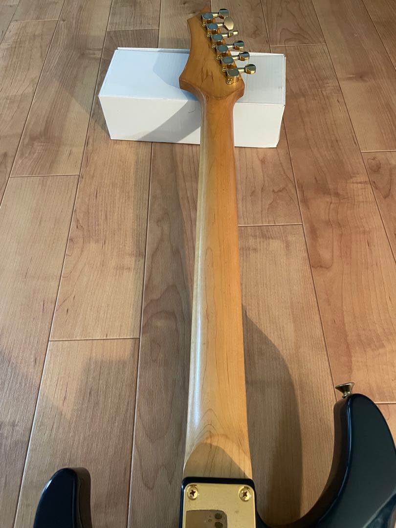 今だけ値下げ中【希少】CHARVEL エレキギター グラデーションブルーストラト