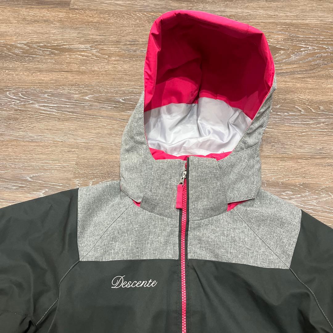 150 デサント　美品　　セットアップ　上下　スキーウェア　女の子