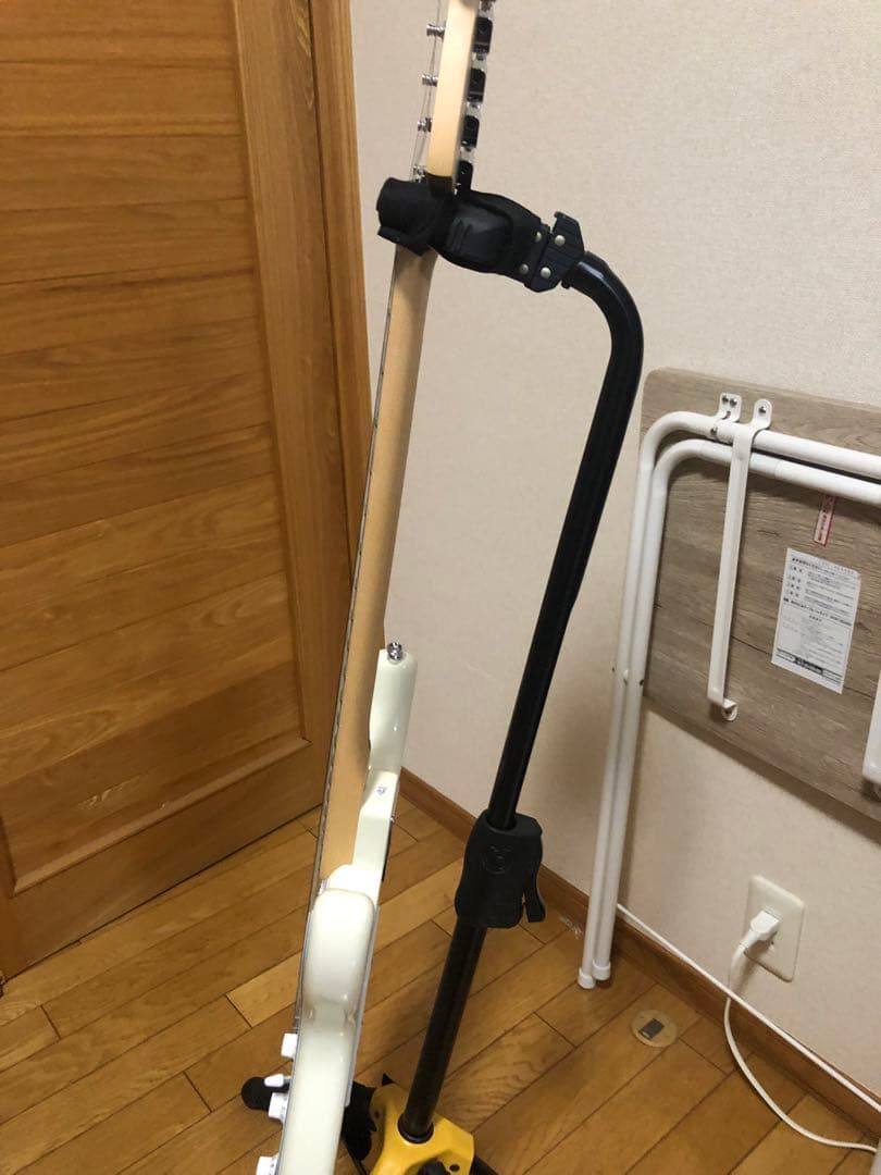 Squier Stratocaster ホワイト系