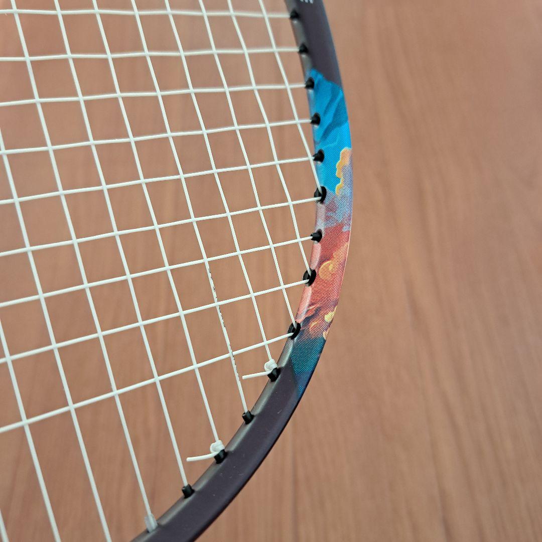 ヨネックス　ナノフレア700プロ　4U5