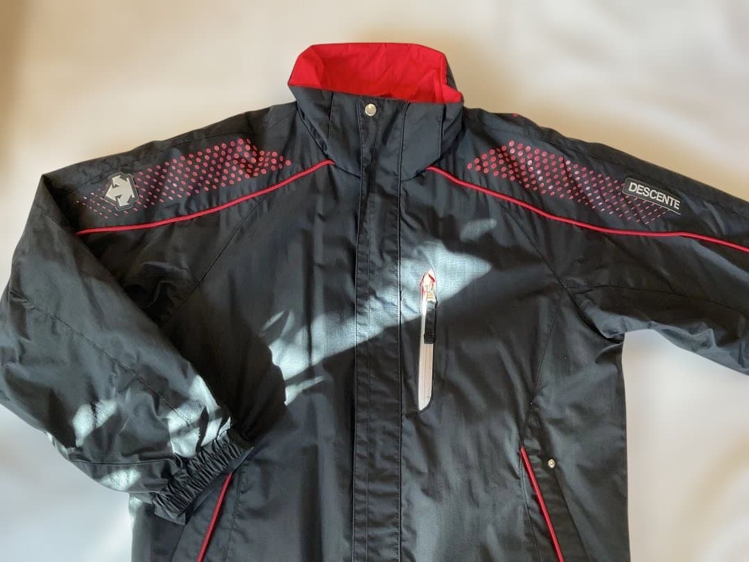 極美品！デサントDESCENTE スキーウェア上下 ジュニア160 メンズXS