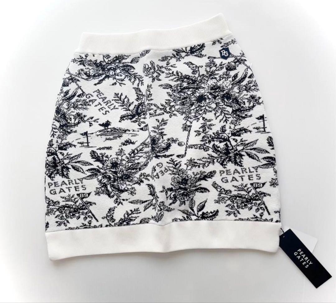 定価72,600円【新品】パーリーゲイツ　セットアップ　ホワイト　花柄