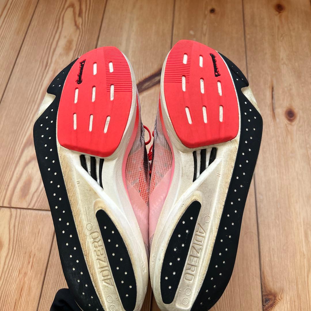 アディゼロ タクミセン10 25.5