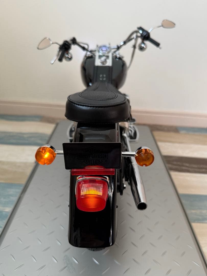 FLSTF FAT BOY レアなドール2体付き