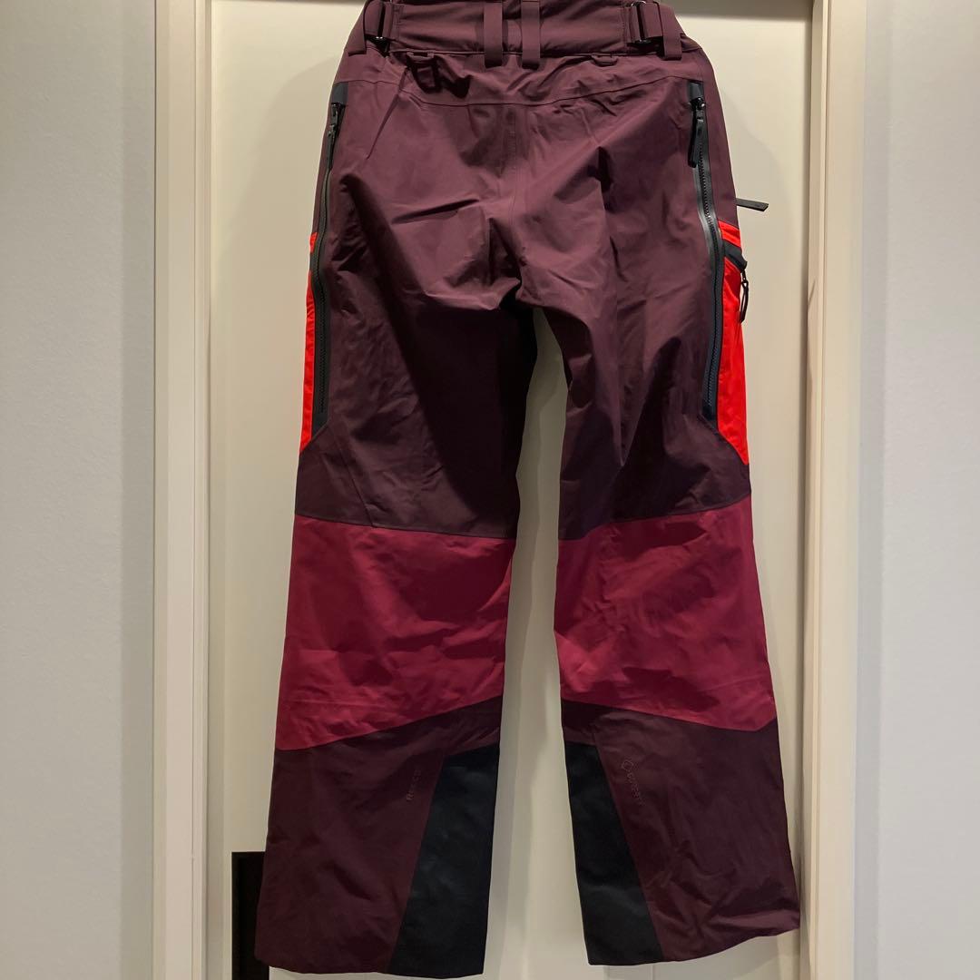 ピークパフォーマンス　グラヴィティジャケットXS・パンツS　ウィメンズ