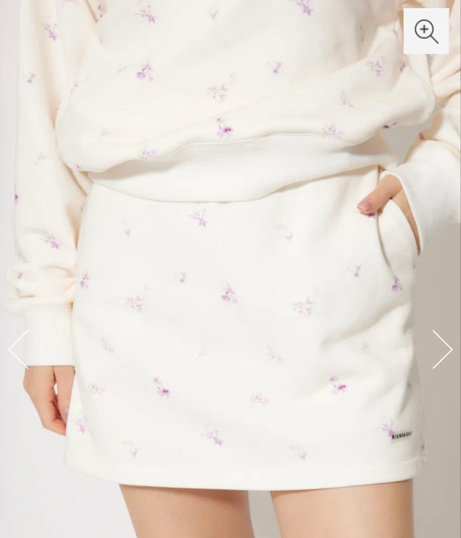 ゴルフウェア　　フラワー スウェット トップス＆タイトスカート