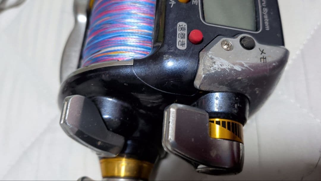 電動リール 青緑ライン付き