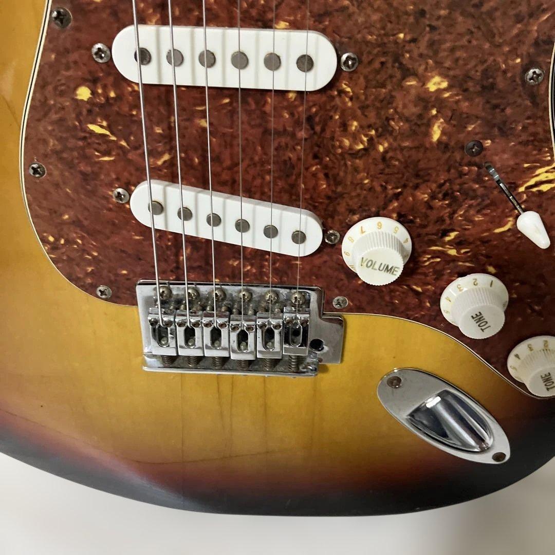 専用　超美品弦新品triumph ストラトキャスター。サンバーストメンテ済