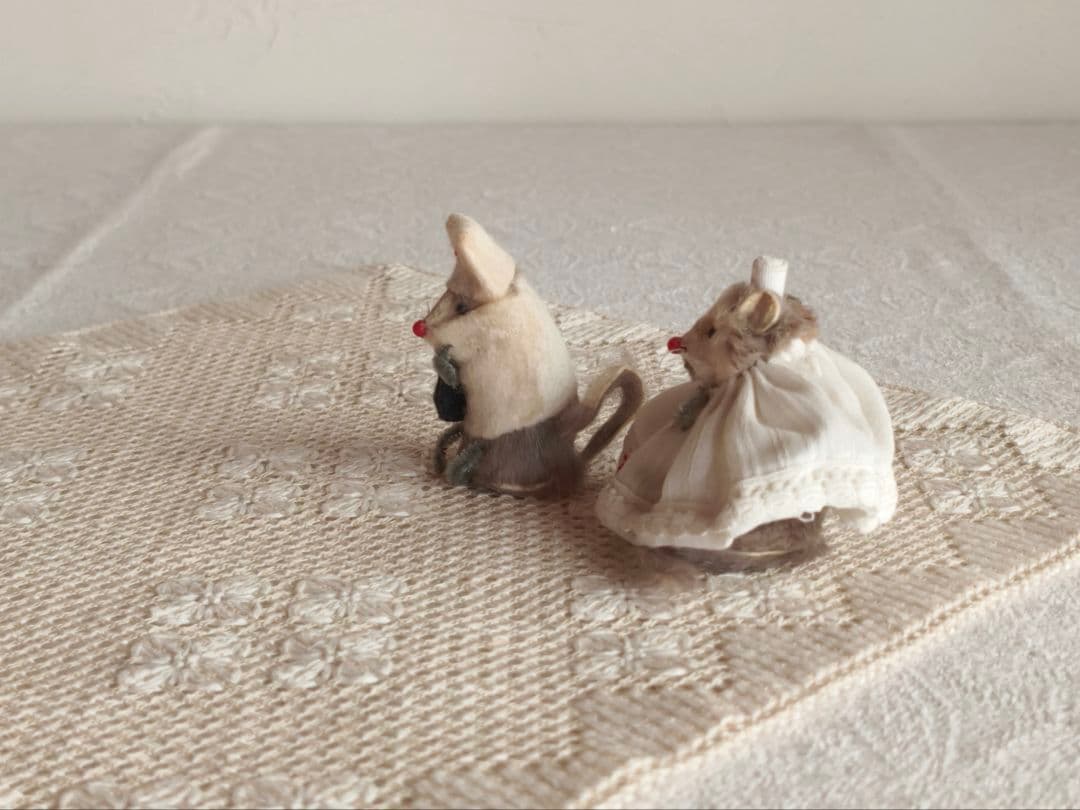 * vintage figure ✙ * 赤十字の ネズミさん SET