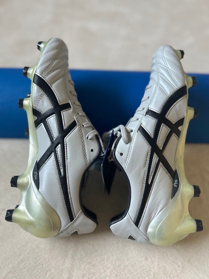 アシックス　ラグビー用スパイクシューズ