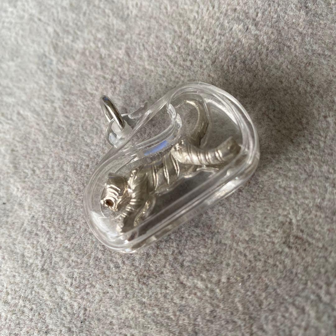 プラクルアン 純銀製 パヤスア 偉大なる虎の力 守護 危険回避 商売 御守り