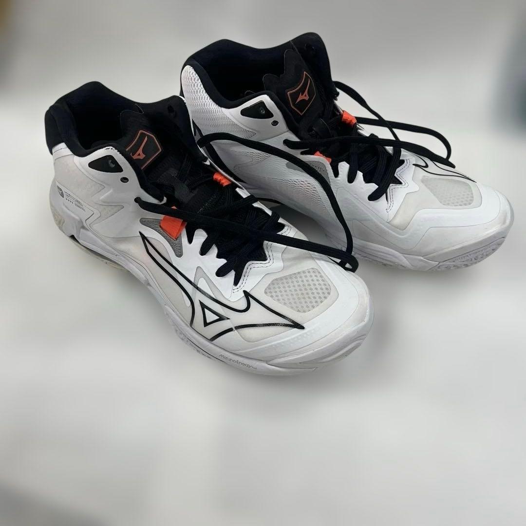 ミズノ　バレーボールシューズ　ウエーブライトニングZ8 MID 26.5cm