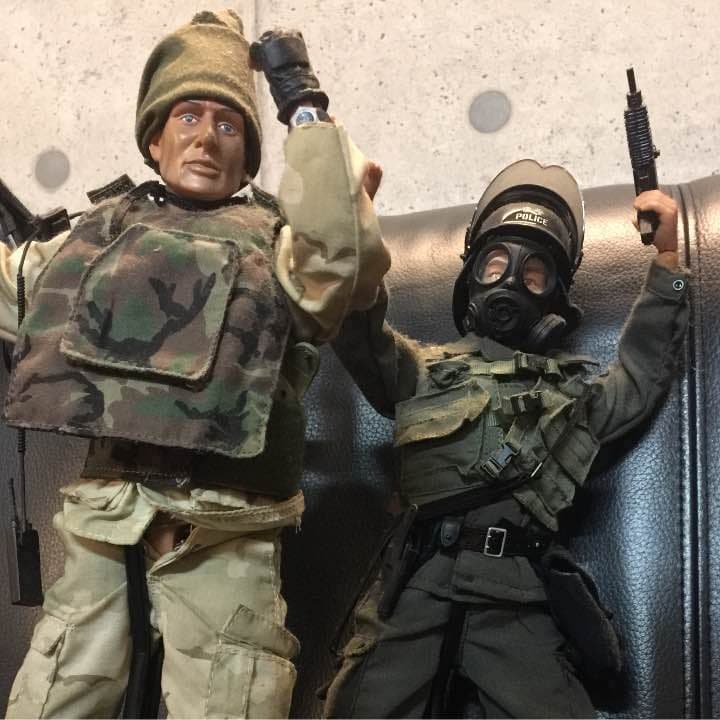 軍モノマニア必見‼️ 超リアルでクールな30cm級アーミーフィギュア×２体セット
