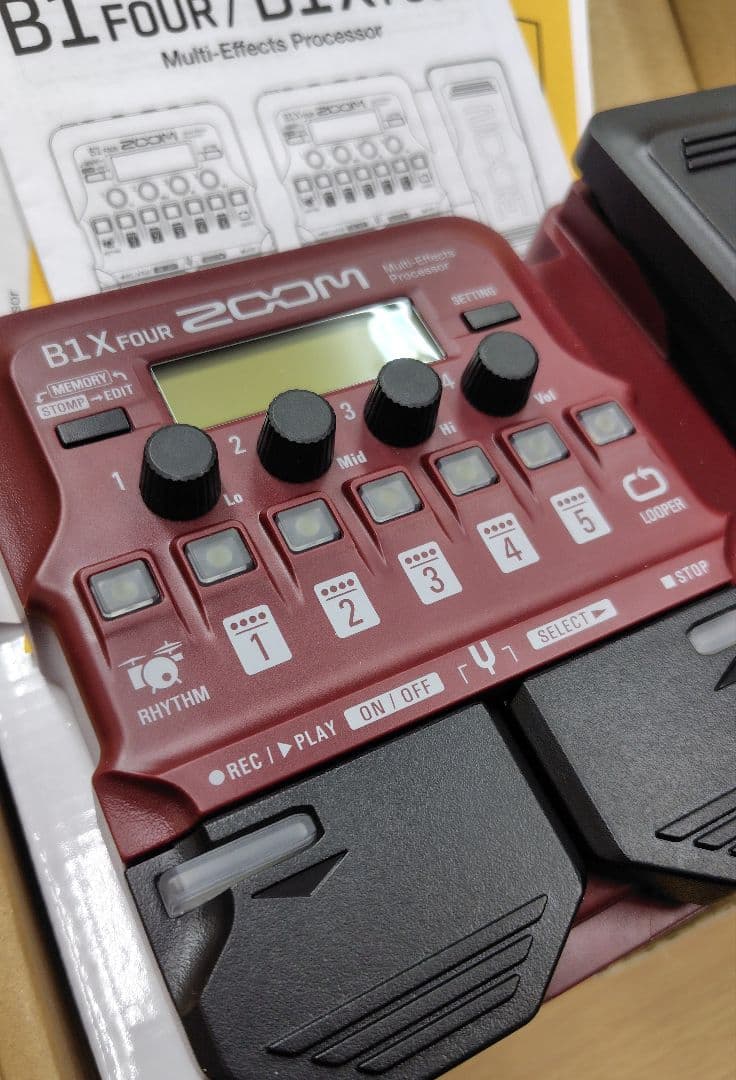 中古美品 ZOOM B1X FOUR マルチエフェクター