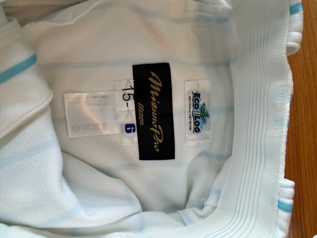 中田翔選手 着用ユニフォーム上下セット 背番号下に直筆サイン入り。