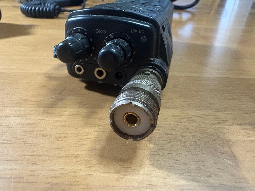 【アマチュア無線】FMトランシーバー+車載用アンテナケーブルセット