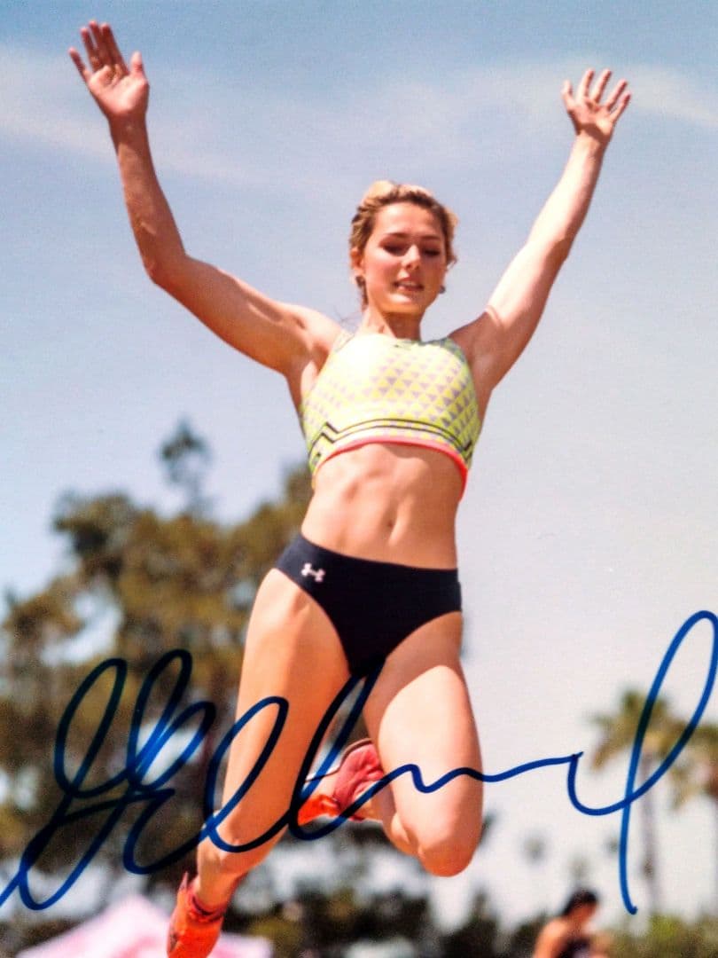 ジョージア・エレンウッド直筆サイン入り2Lサイズ写真…