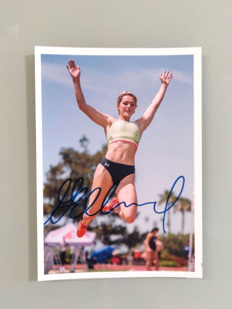 ジョージア・エレンウッド直筆サイン入り2Lサイズ写真…