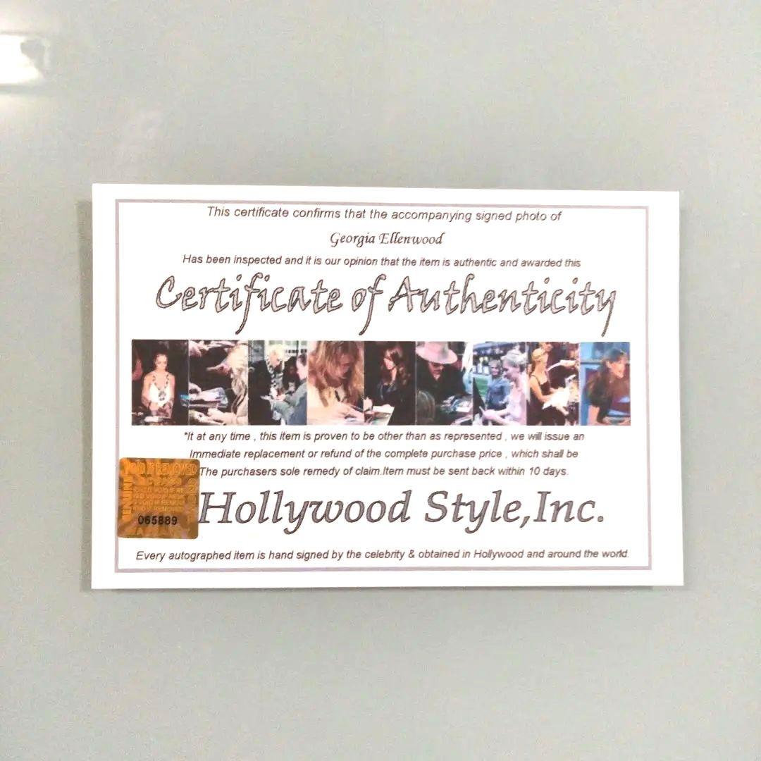 ジョージア・エレンウッド直筆サイン入り2Lサイズ写真…