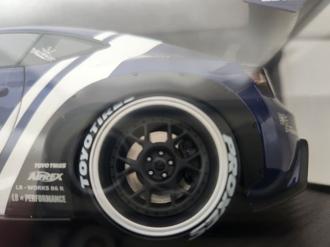 【1/18イグニッションモデル】Liberty Walk Toyota 86