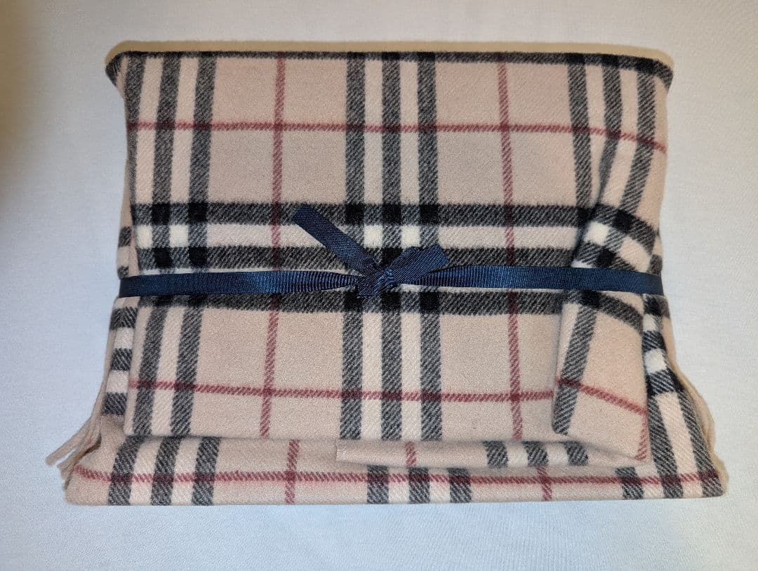 BURBERRY ラムウール・ひざ掛け (75x150cm)