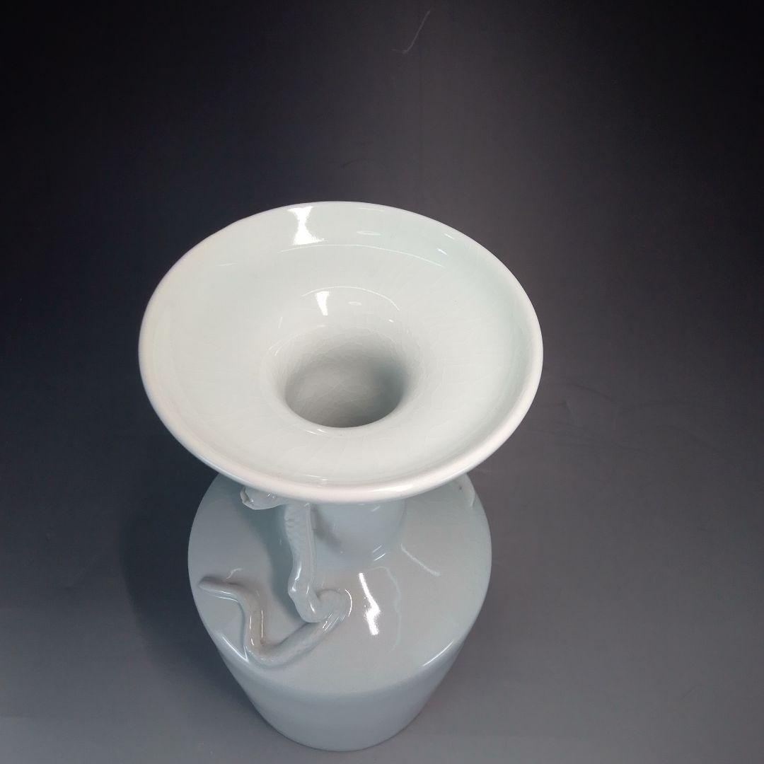 白磁　蛇耳付　花入